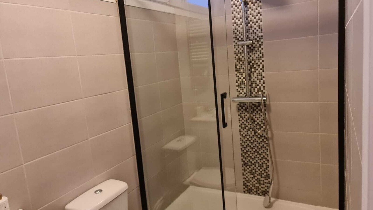 Photo of Bathroom in Poste