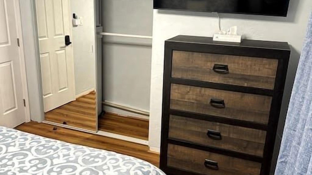 Photo of Bedroom in Miami Gardens
