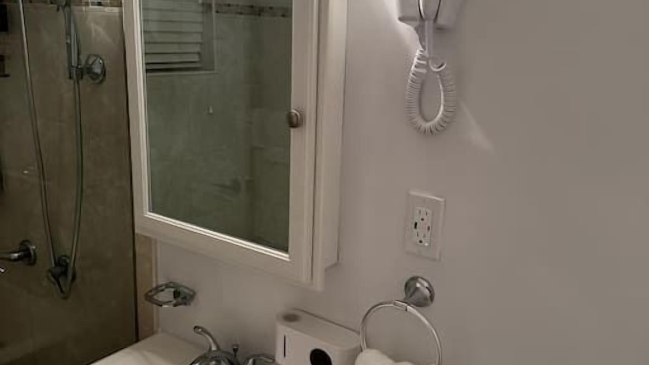 Photo of Bathroom in Miami Gardens