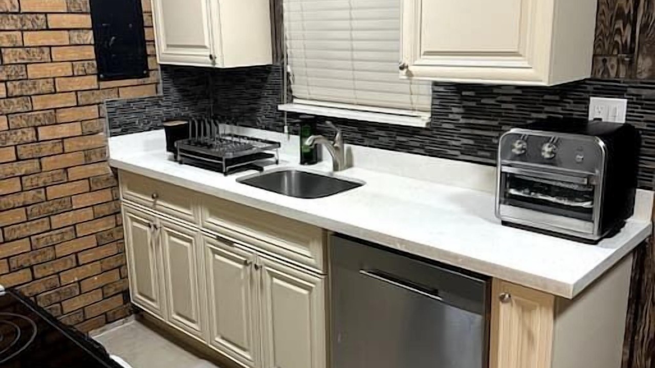 Photo of Kitchen in Miami Gardens
