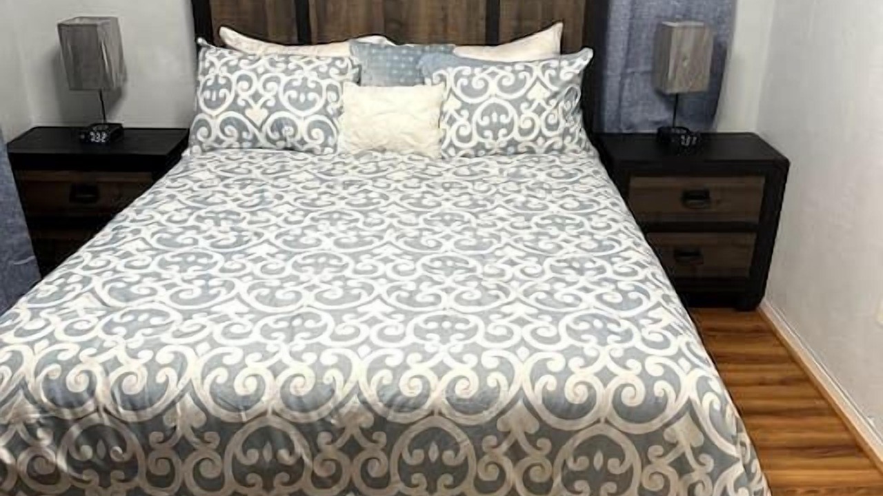 Photo of Bedroom in Miami Gardens