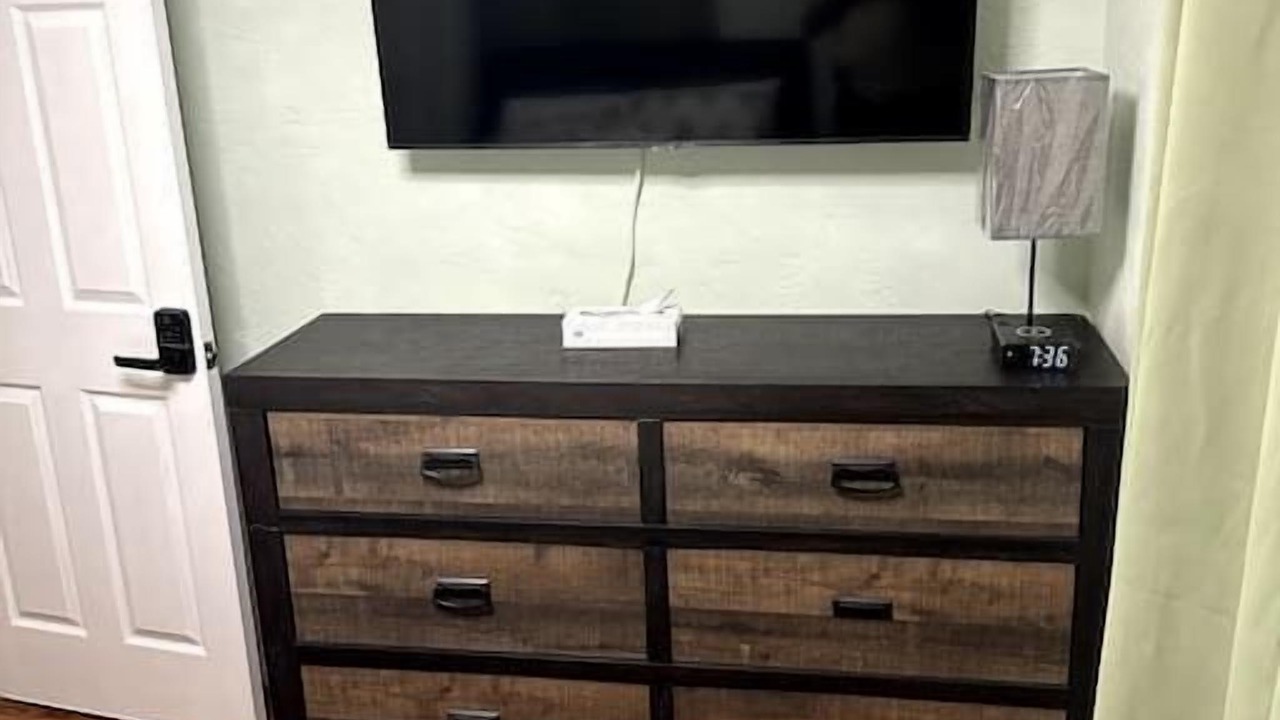 Photo of Bedroom in Miami Gardens
