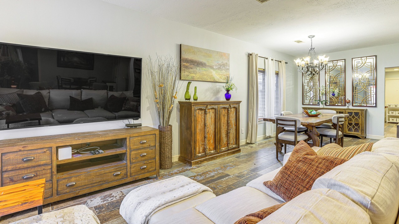 Photo of Livingroom in Cypress