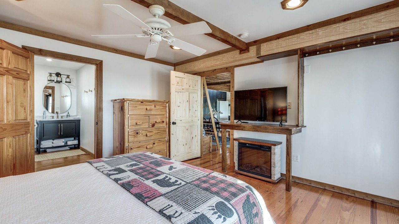 Photo of Bedroom in Paluxy