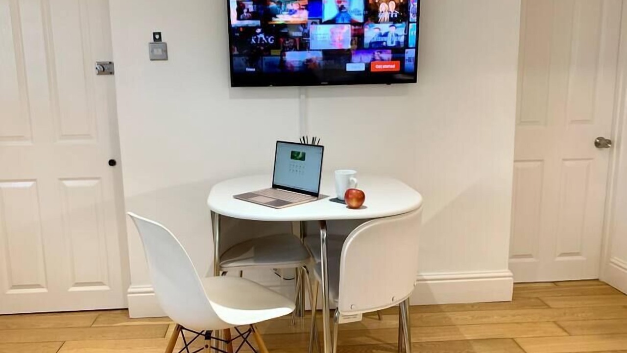 Photo of Others in Reading