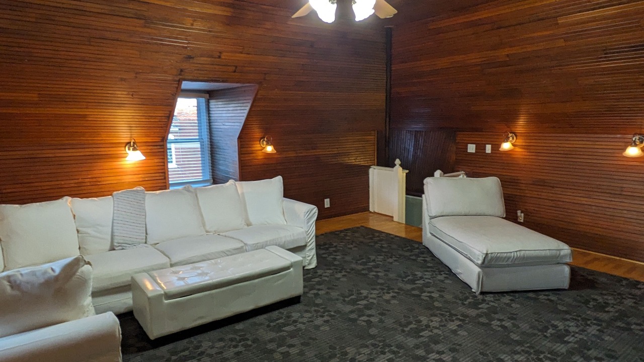 Photo of Livingroom in Tower Grove East