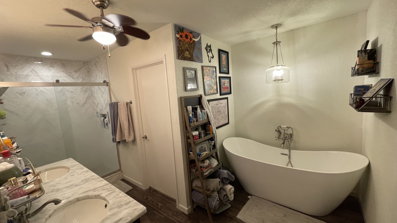 Photo of Bathroom in Perry
