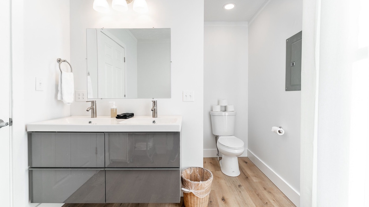 Photo of Bathroom in Fountain Square