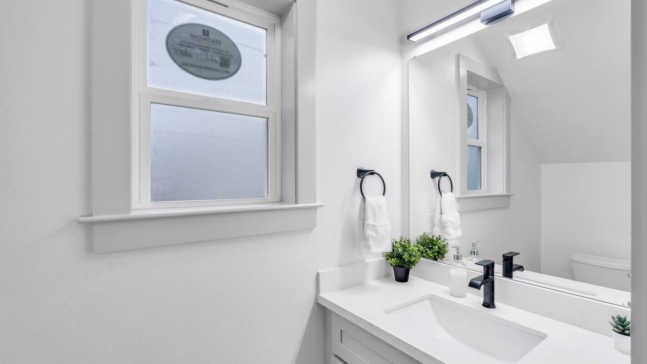 Photo of Bathroom in Tulane - Gravier