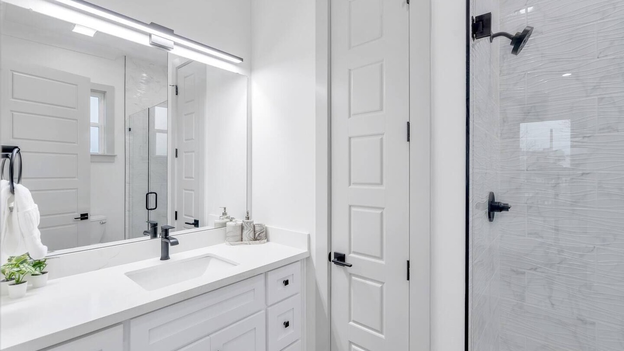 Photo of Bathroom in Tulane - Gravier