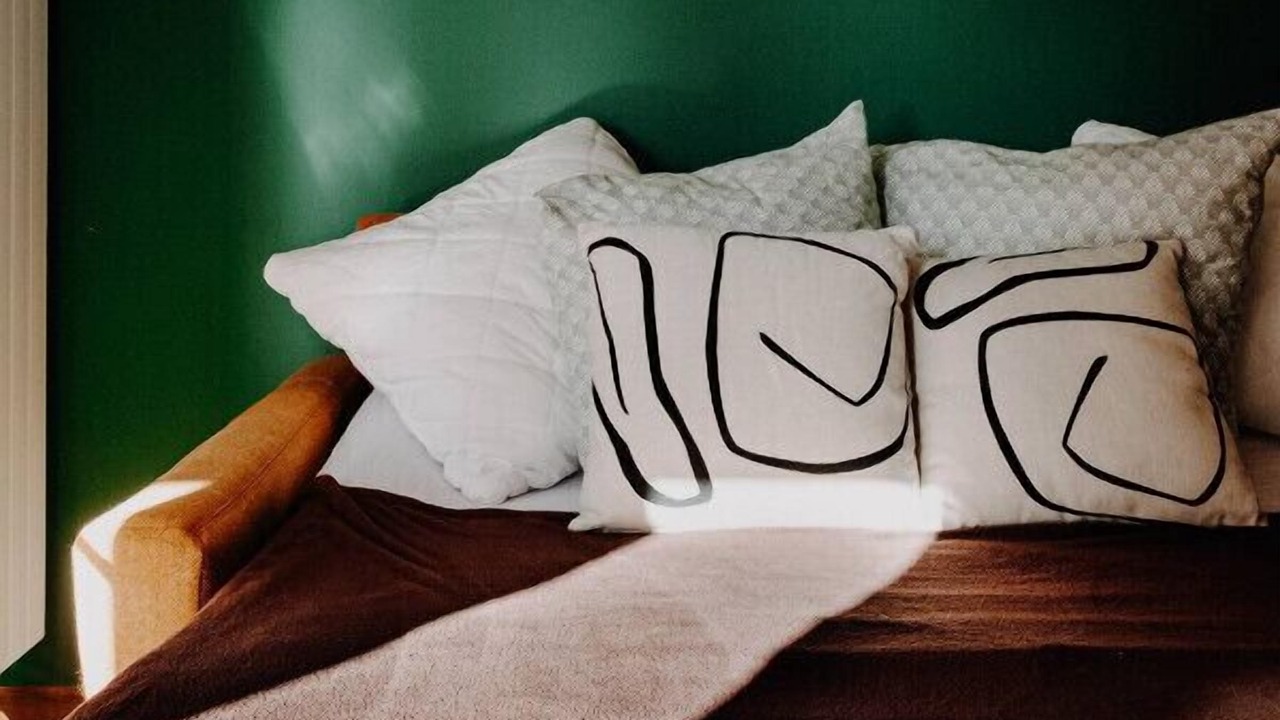 Photo of Bedroom in Lens
