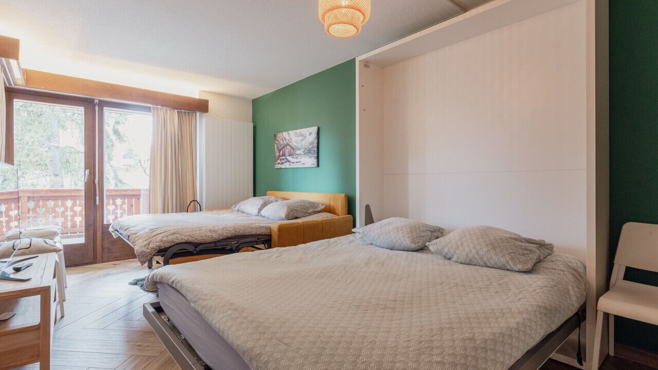 Photo of Bedroom in Lens