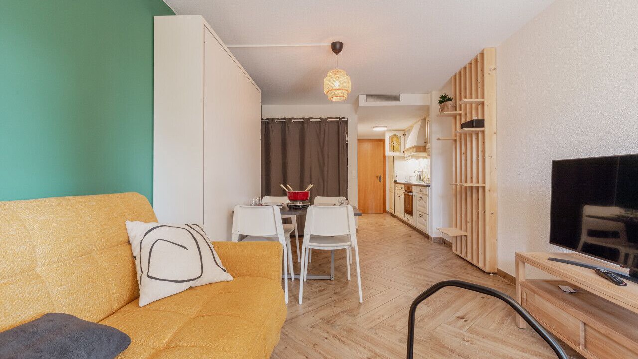 Photo of Livingroom in Lens