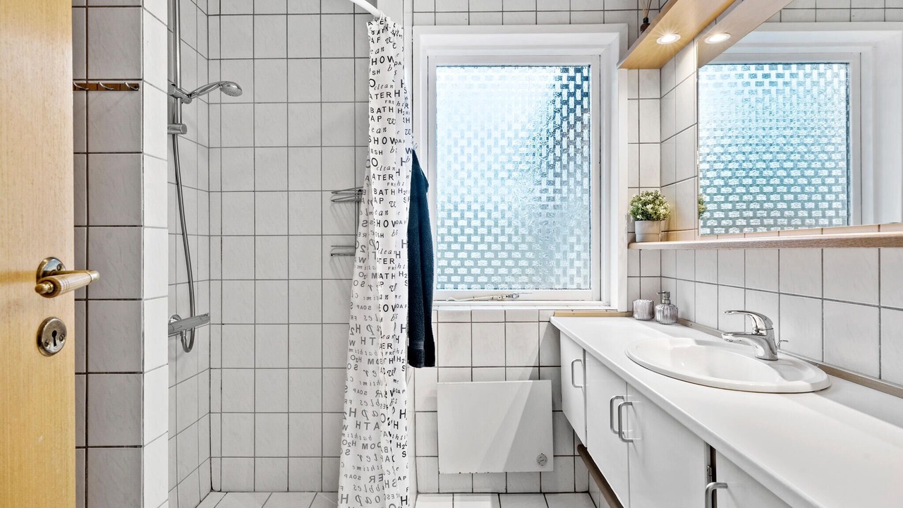 Photo of Bathroom in Hojslev
