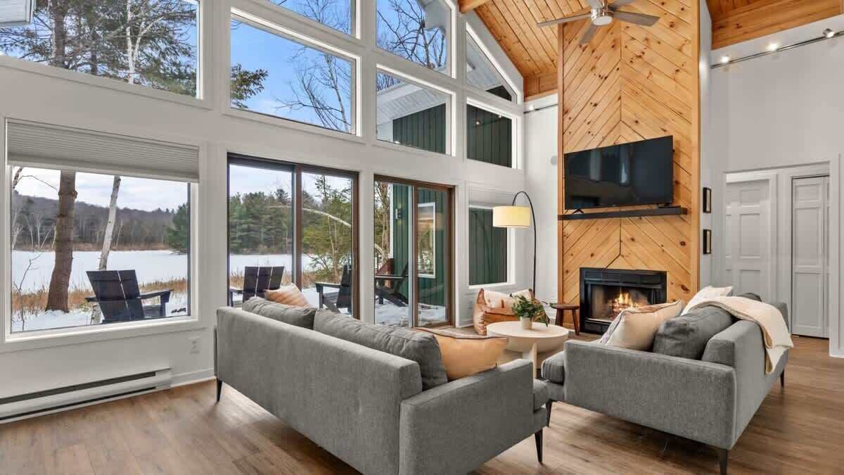 Photo of Livingroom in Becket
