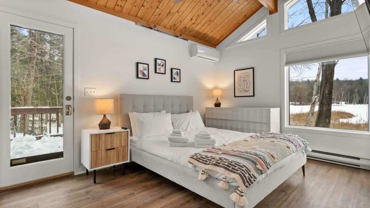 Photo of Bedroom in Becket