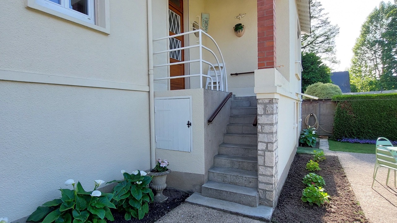 Photo of Outdoor in Olivet