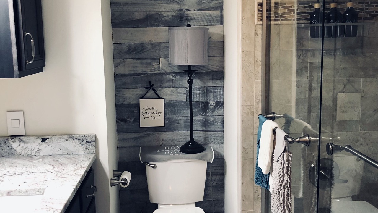 Photo of Bathroom in Seymour