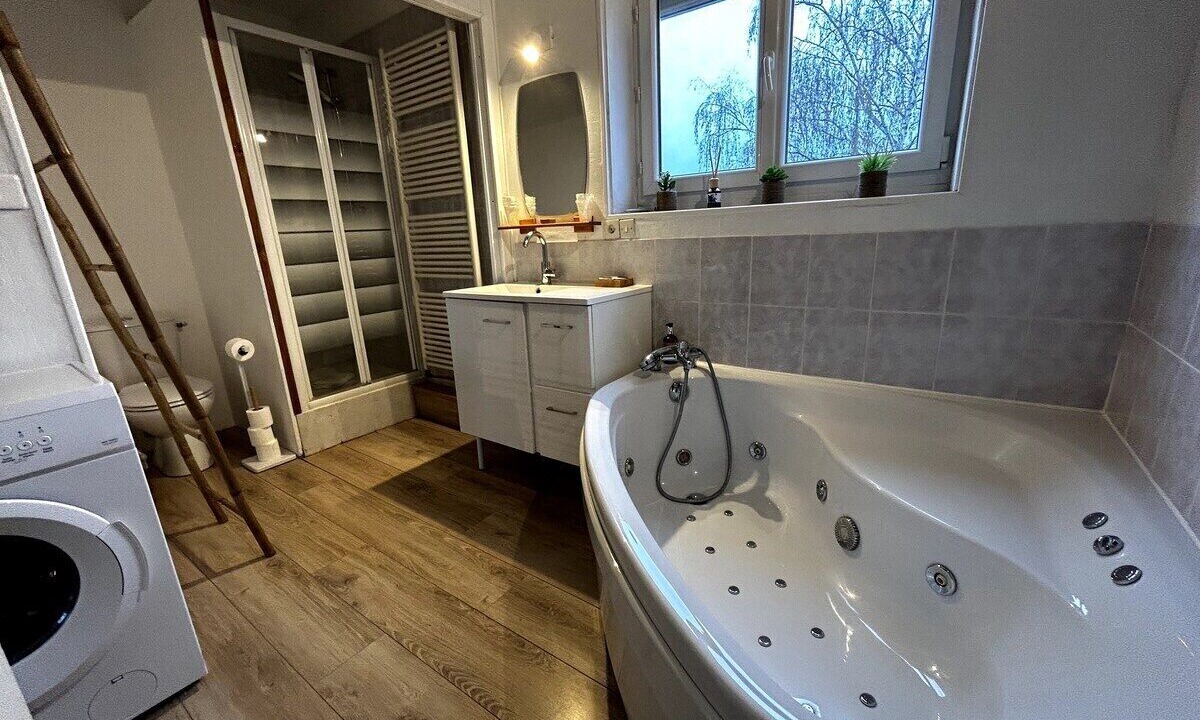 Photo of Bathroom in Cernay