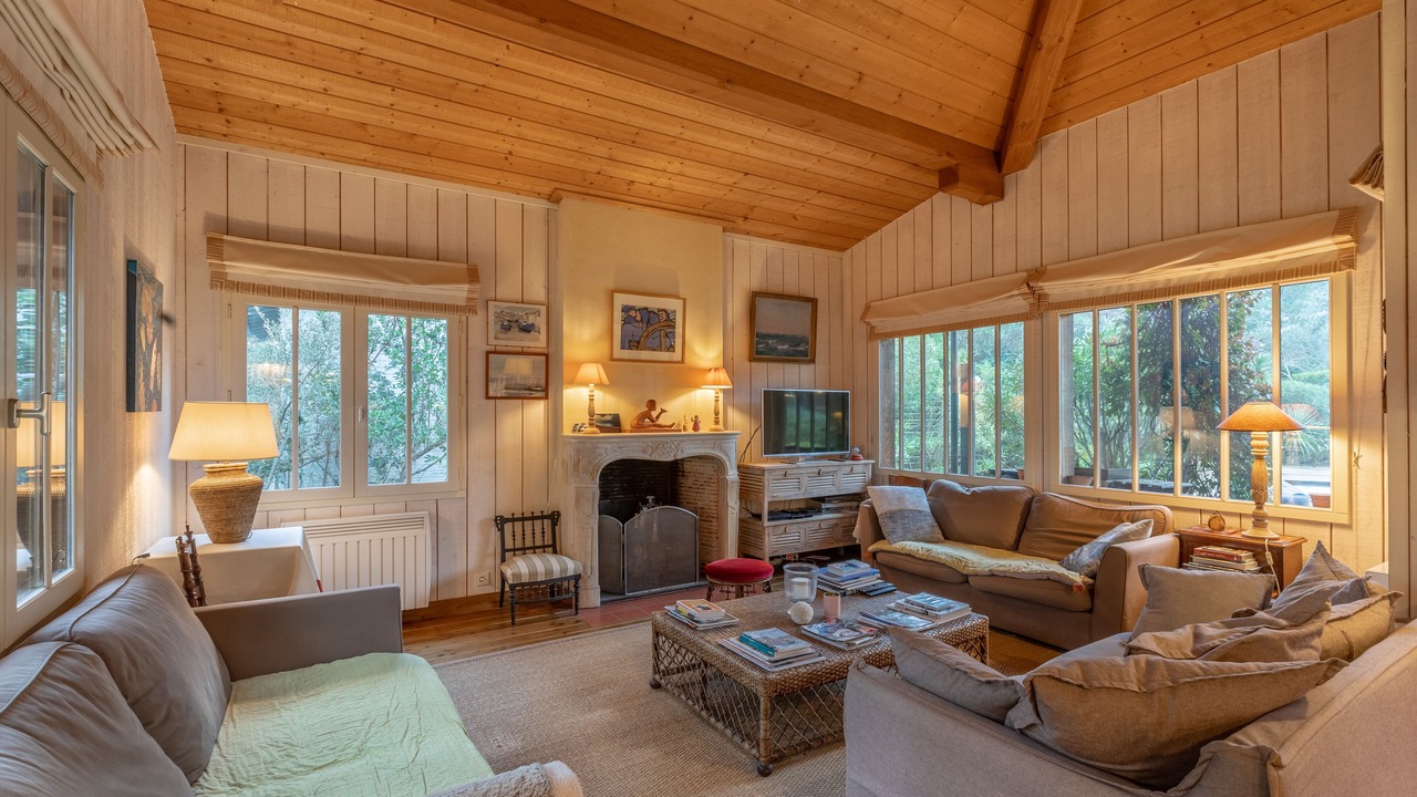 Photo of Livingroom in Le Canon