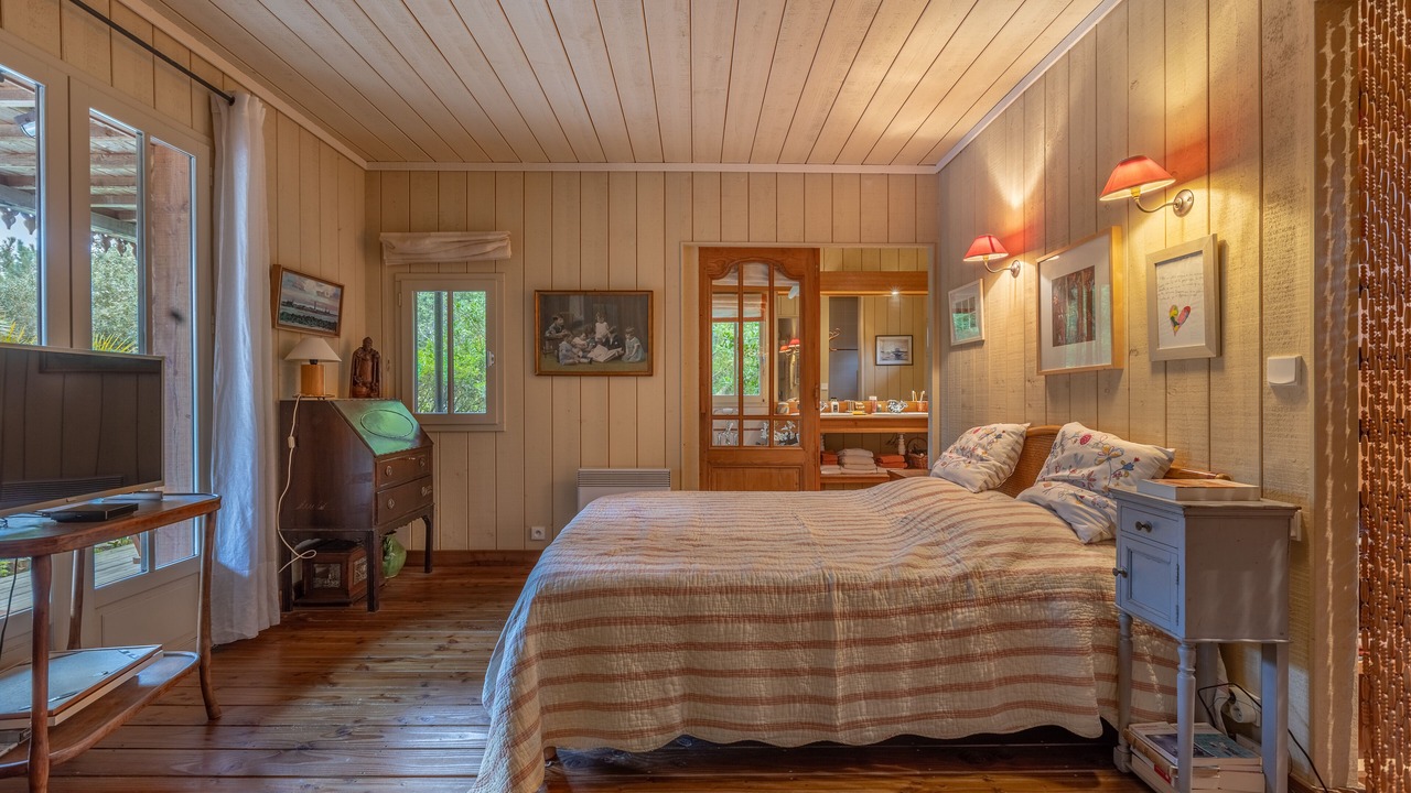 Photo of Bedroom in Le Canon