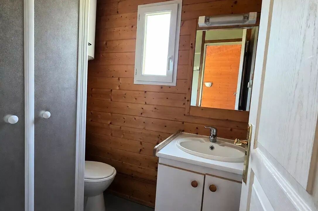 Photo of Bathroom in Darbres