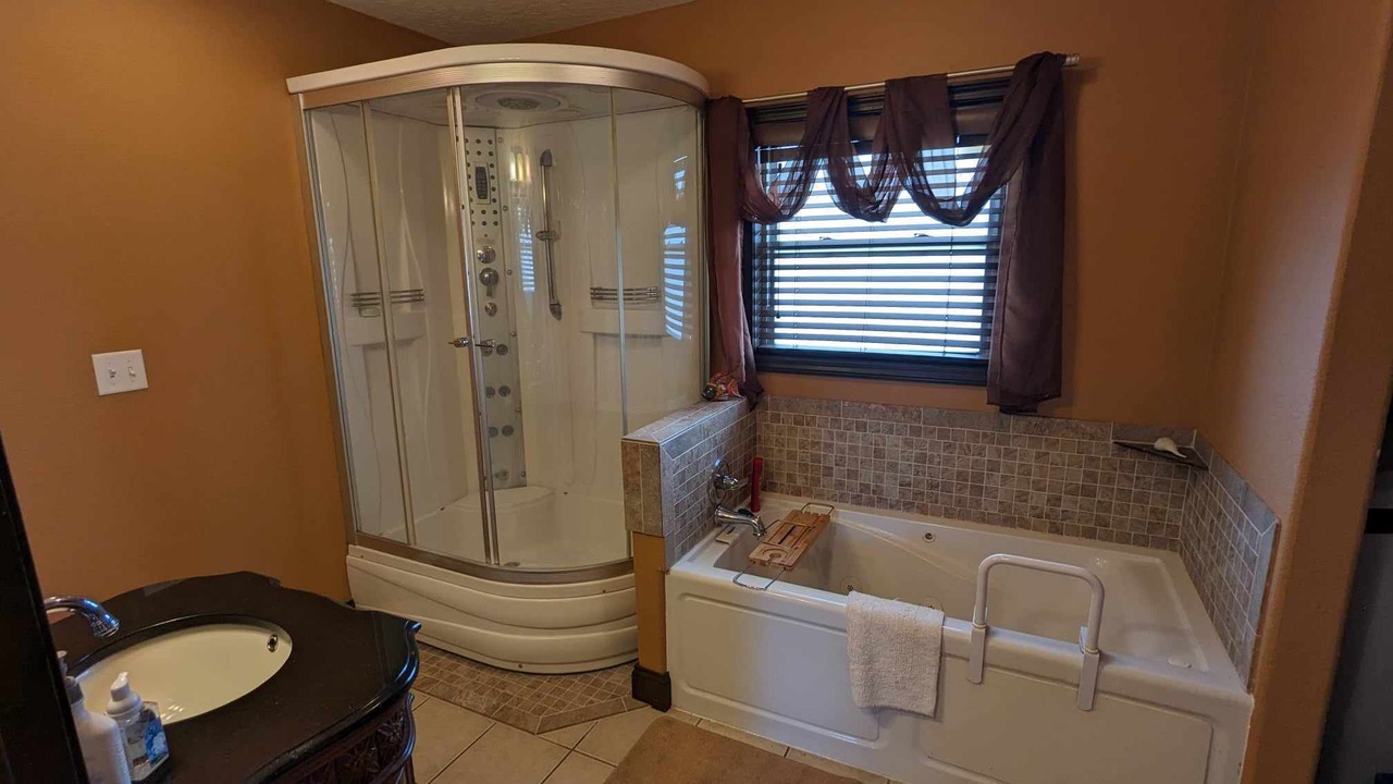 Photo of Bathroom in Camdenton