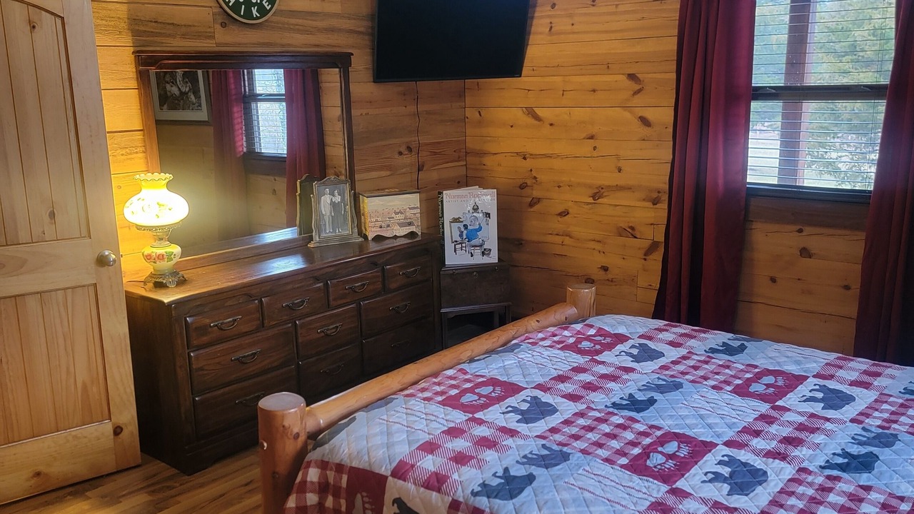 Photo of Bedroom in Black