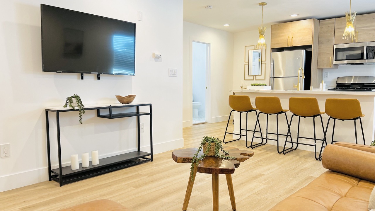 Photo of Livingroom in Corridor