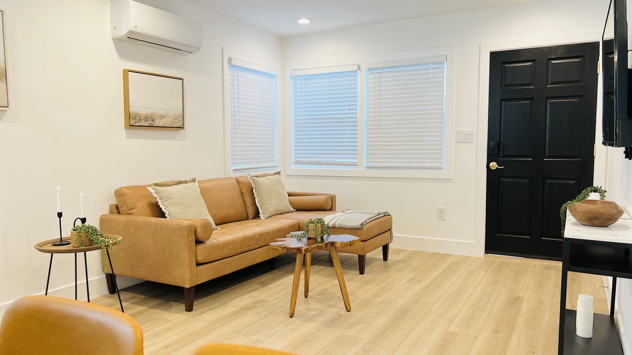 Photo of Livingroom in Corridor