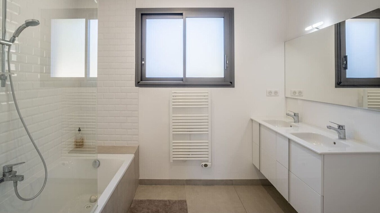 Photo of Bathroom in Castelnau-le-Lez