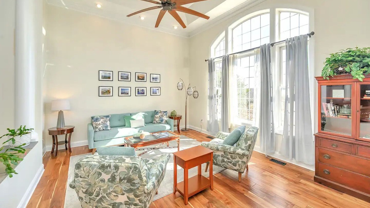 Photo of Livingroom in Haywood