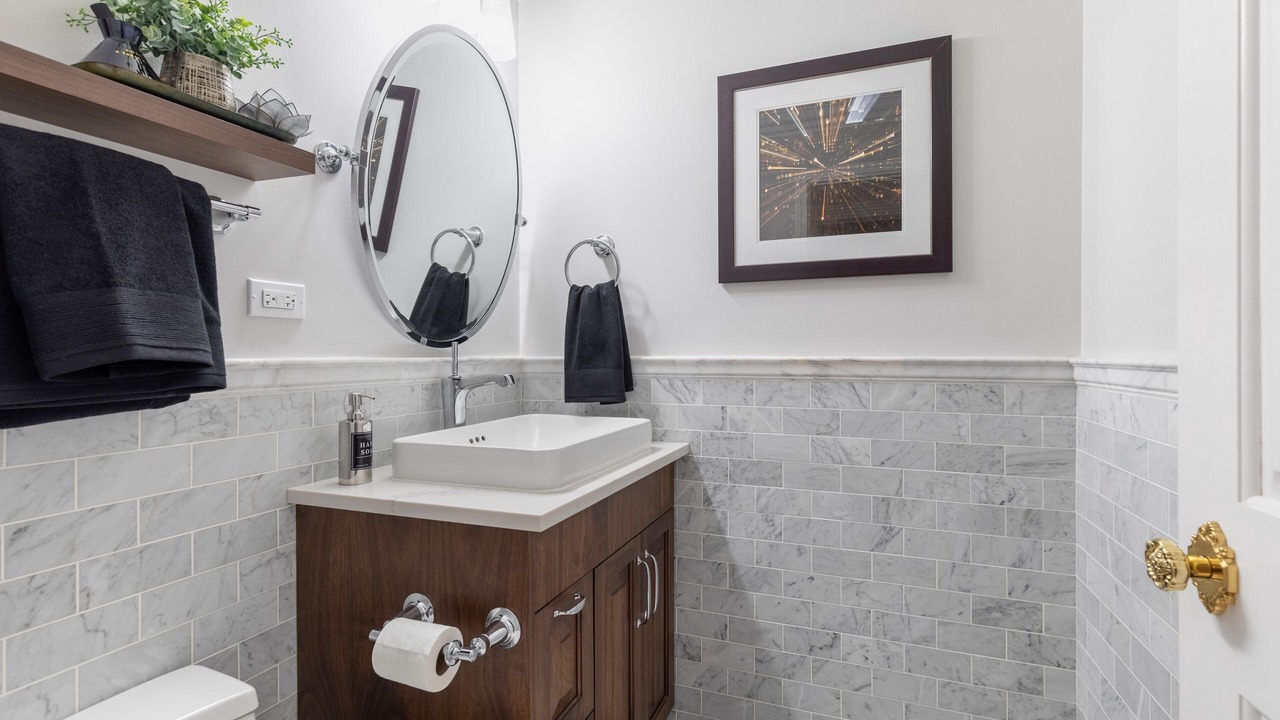 Photo of Bathroom in Near North Side