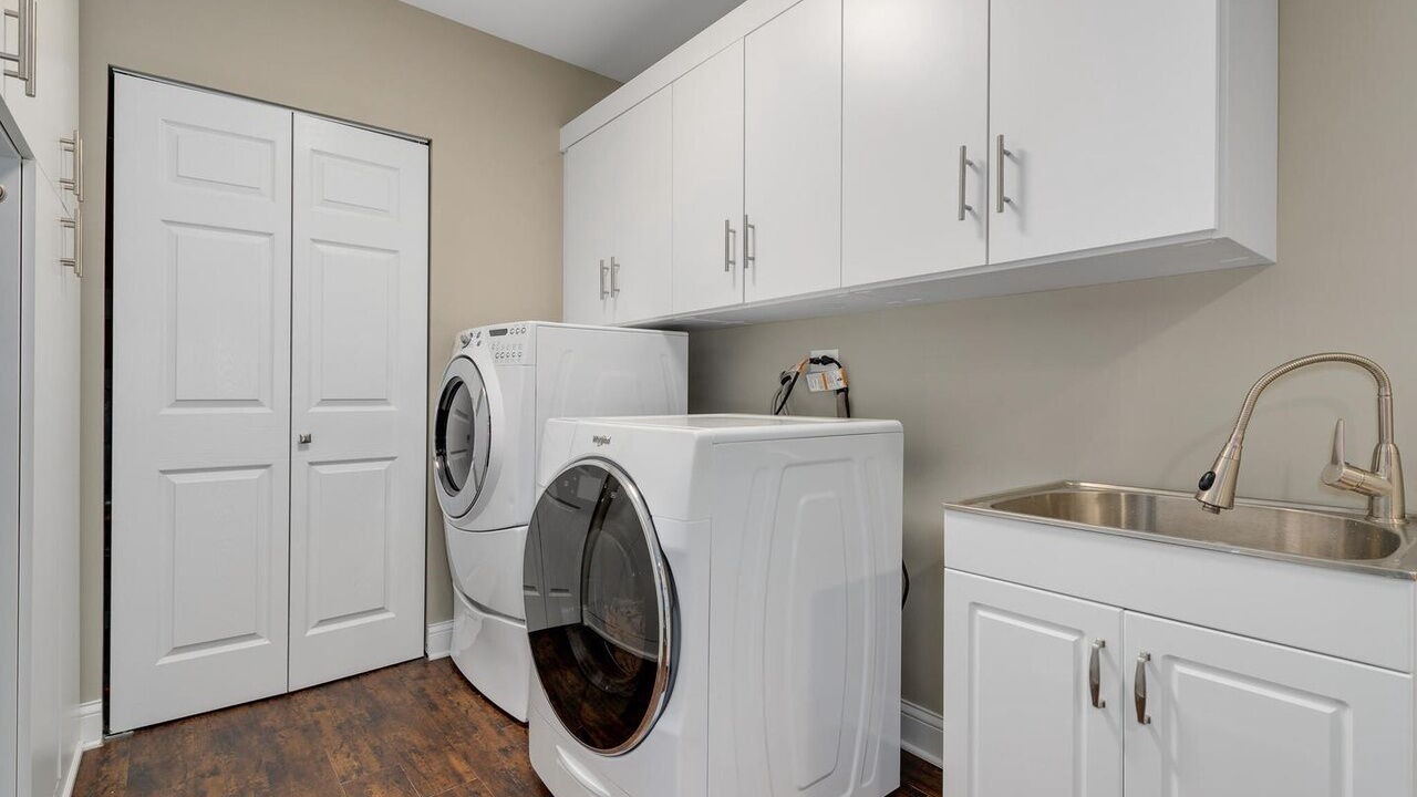 Photo of Others in Near North Side