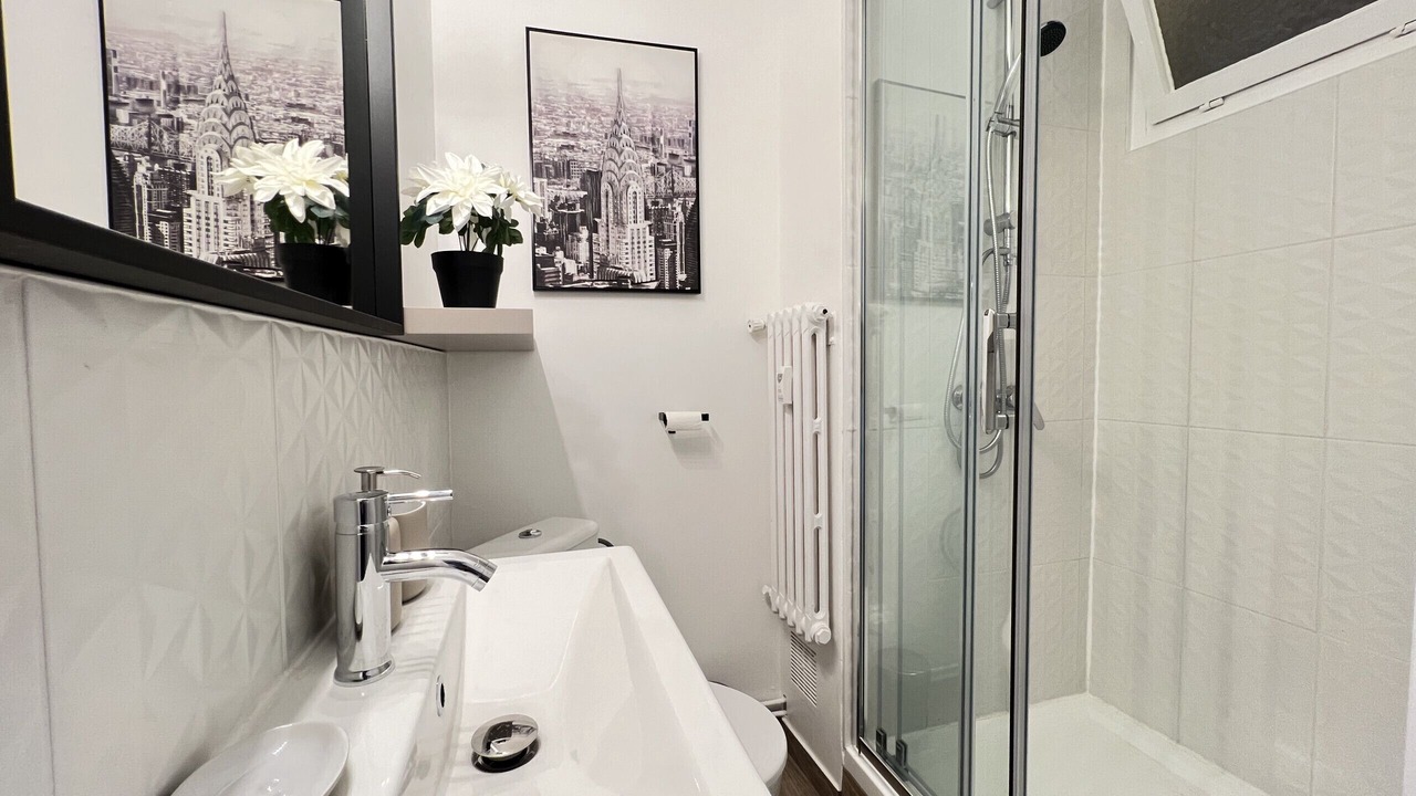 Photo of Bathroom in Fontaine-Bayonne-Cartoucherie