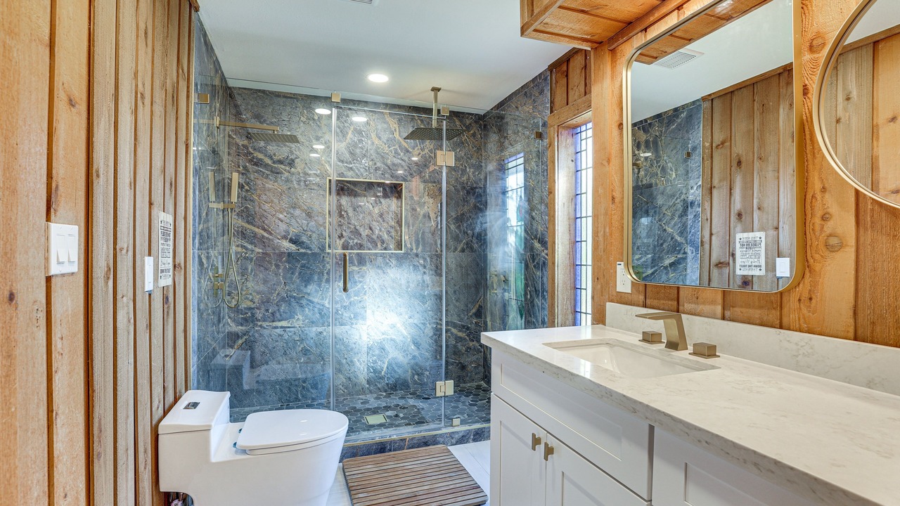 Photo of Bathroom in Brookshire