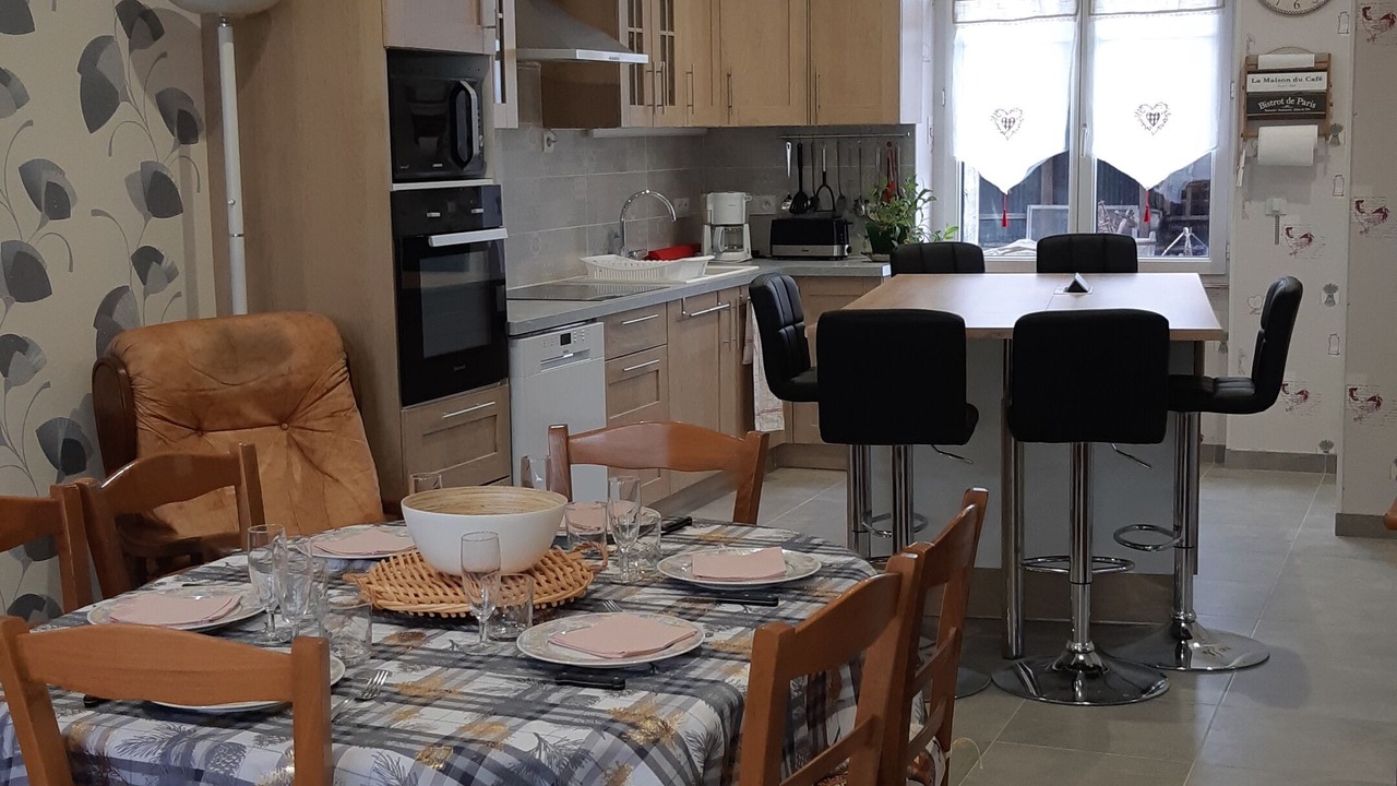 Photo of Others in Chitenay