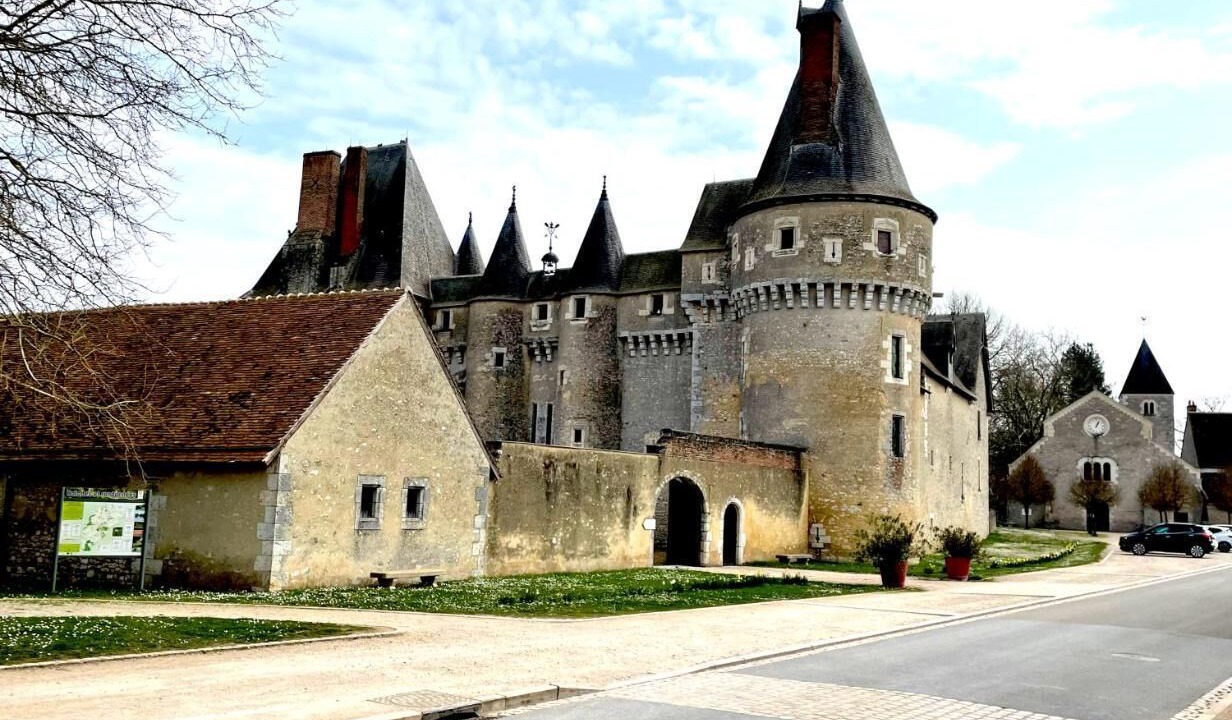 Photo of Others in Chitenay