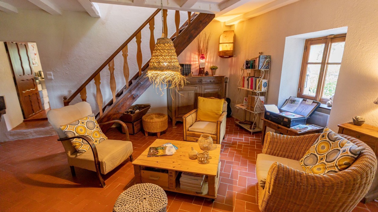 Photo of Livingroom in Saint-Cesaire-de-Gauzignan