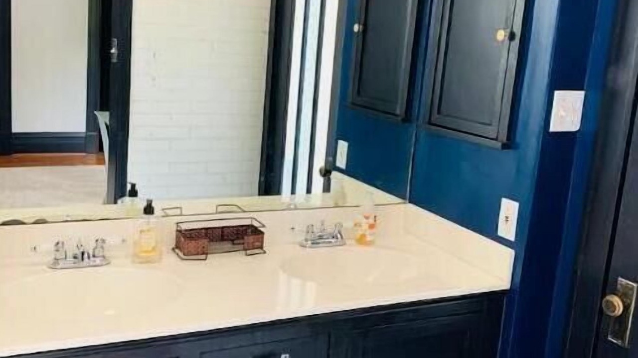 Photo of Bathroom in Shaw