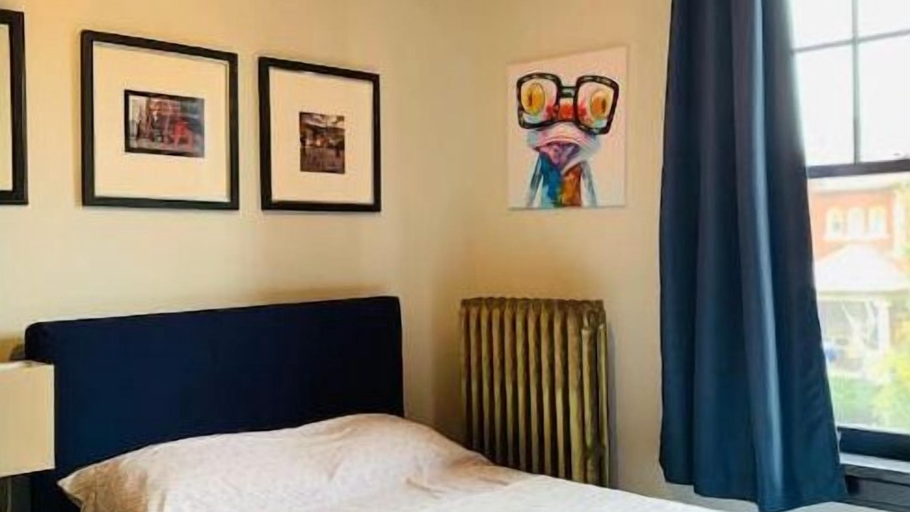 Photo of Bedroom in Shaw