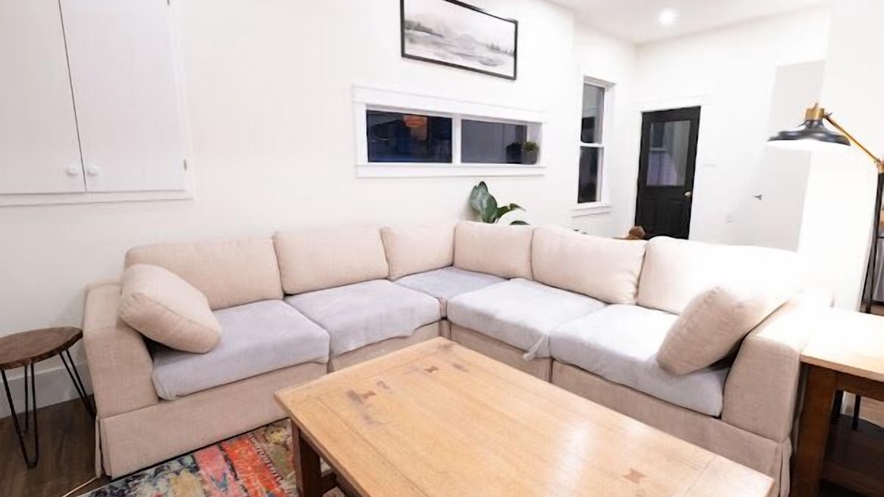 Photo of Livingroom in Port Williams