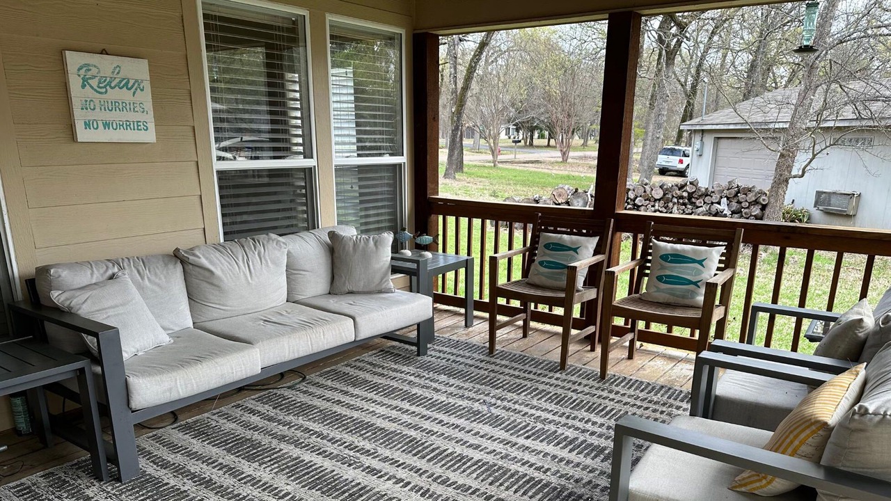 Photo of Patio Balcony in Enchanted Oaks