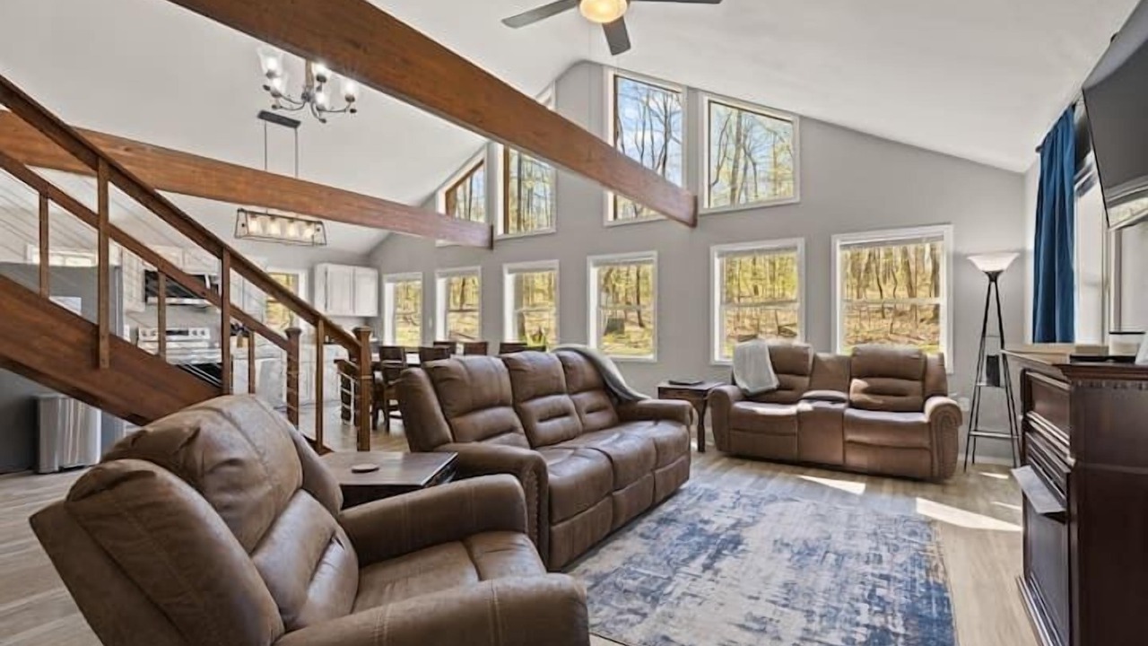 Photo of Livingroom in Harrison