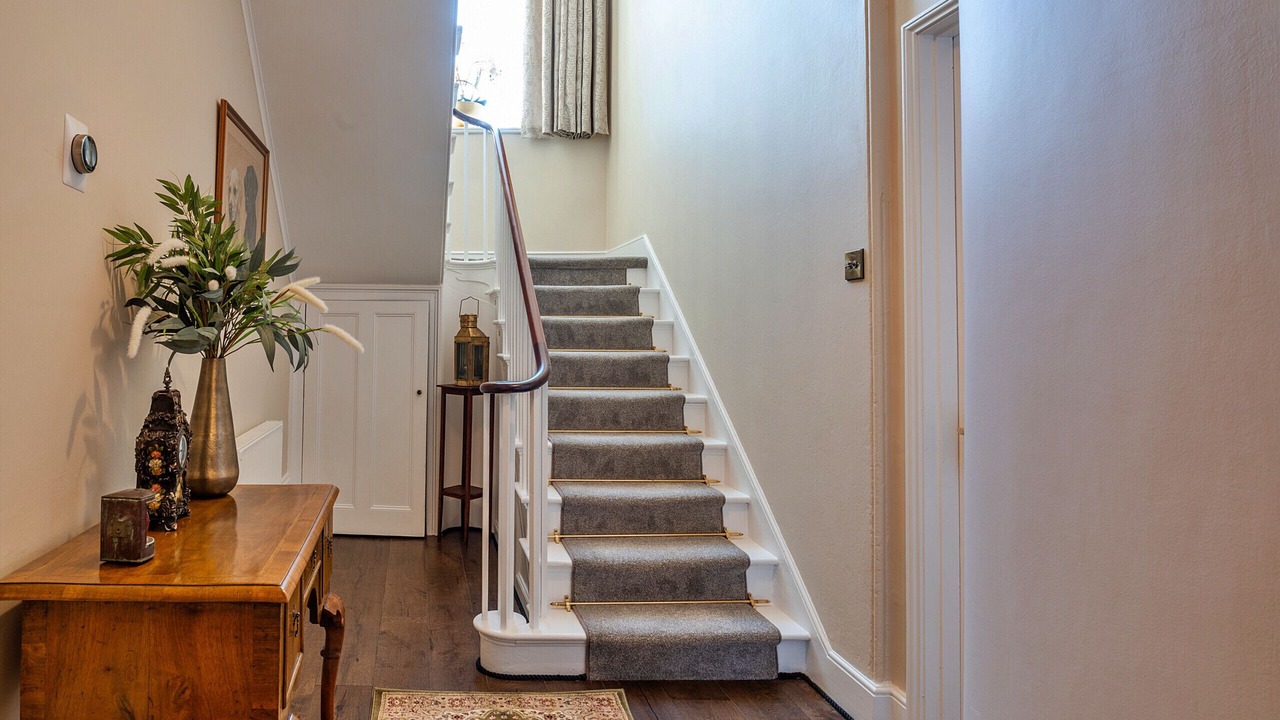 Photo of Others in Gweek