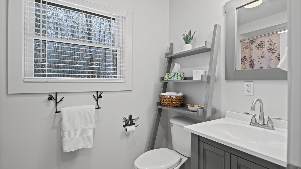 Photo of Bathroom in North River