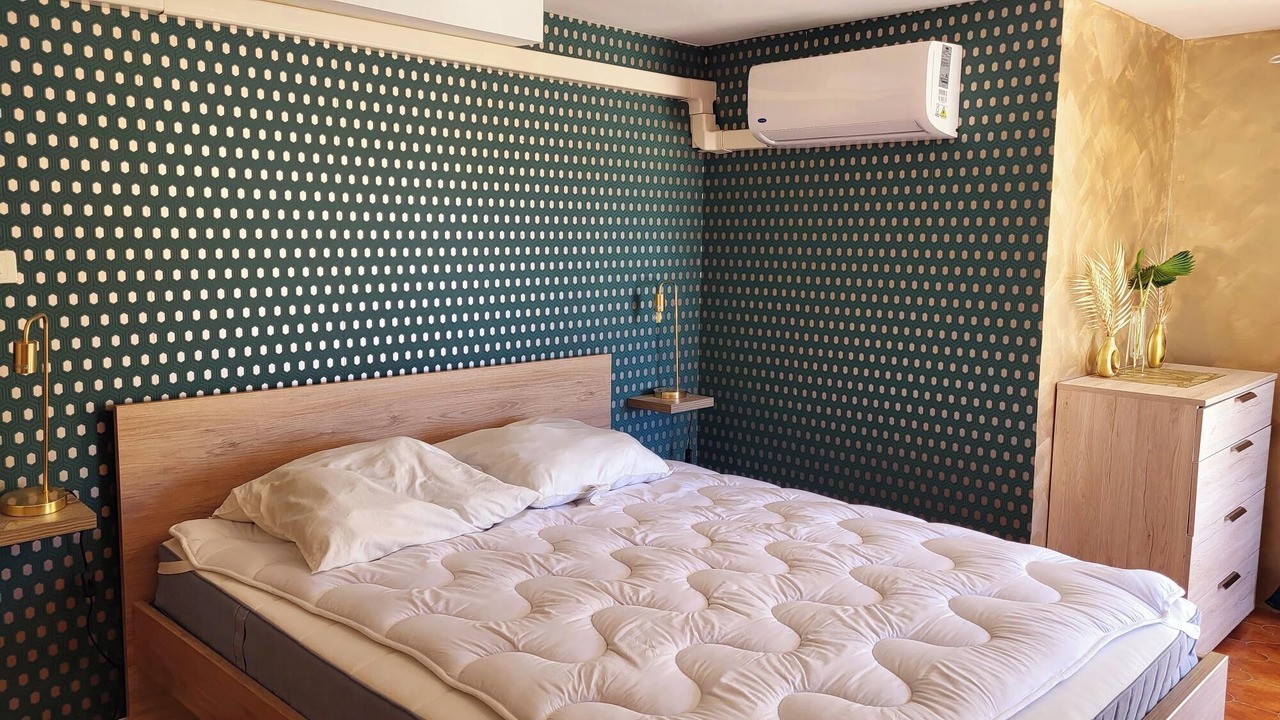 Photo of Bedroom in Saint-Andre-d'Olerargues