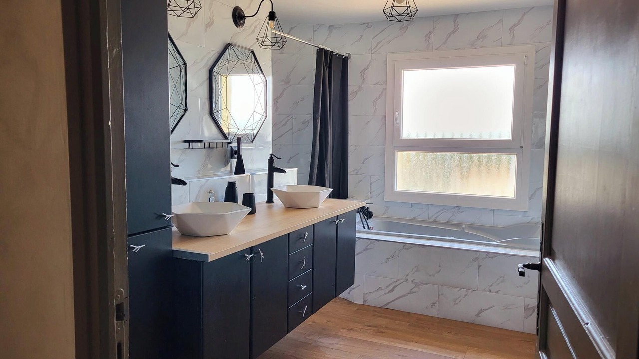 Photo of Bathroom in Saint-Andre-d'Olerargues