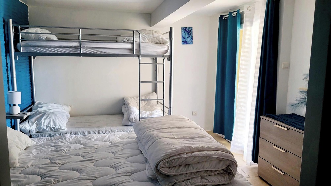 Photo of Bedroom in Saint-Andre-d'Olerargues