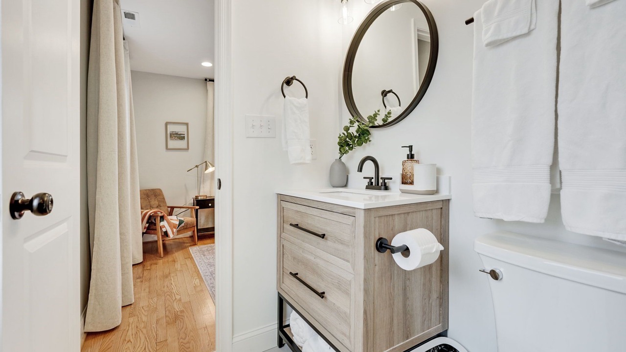 Photo of Bathroom in Del Ray